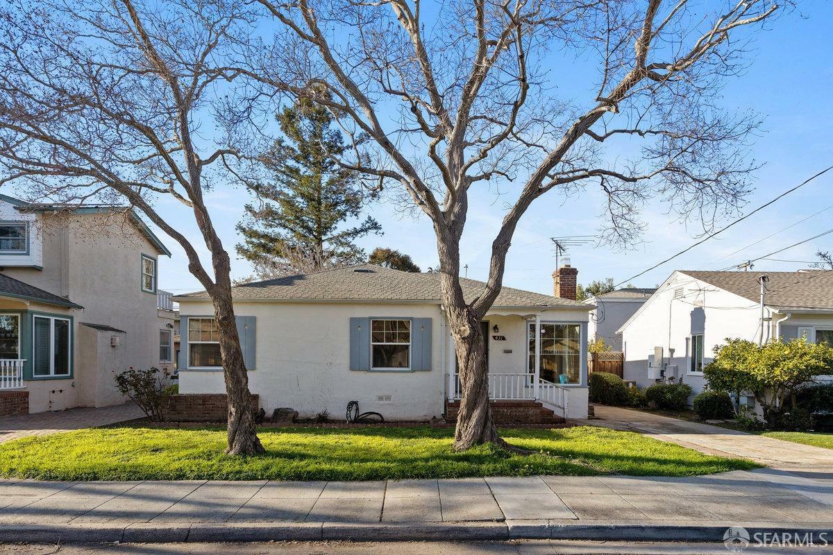 Property Photo:  431 State Street  CA 94401 