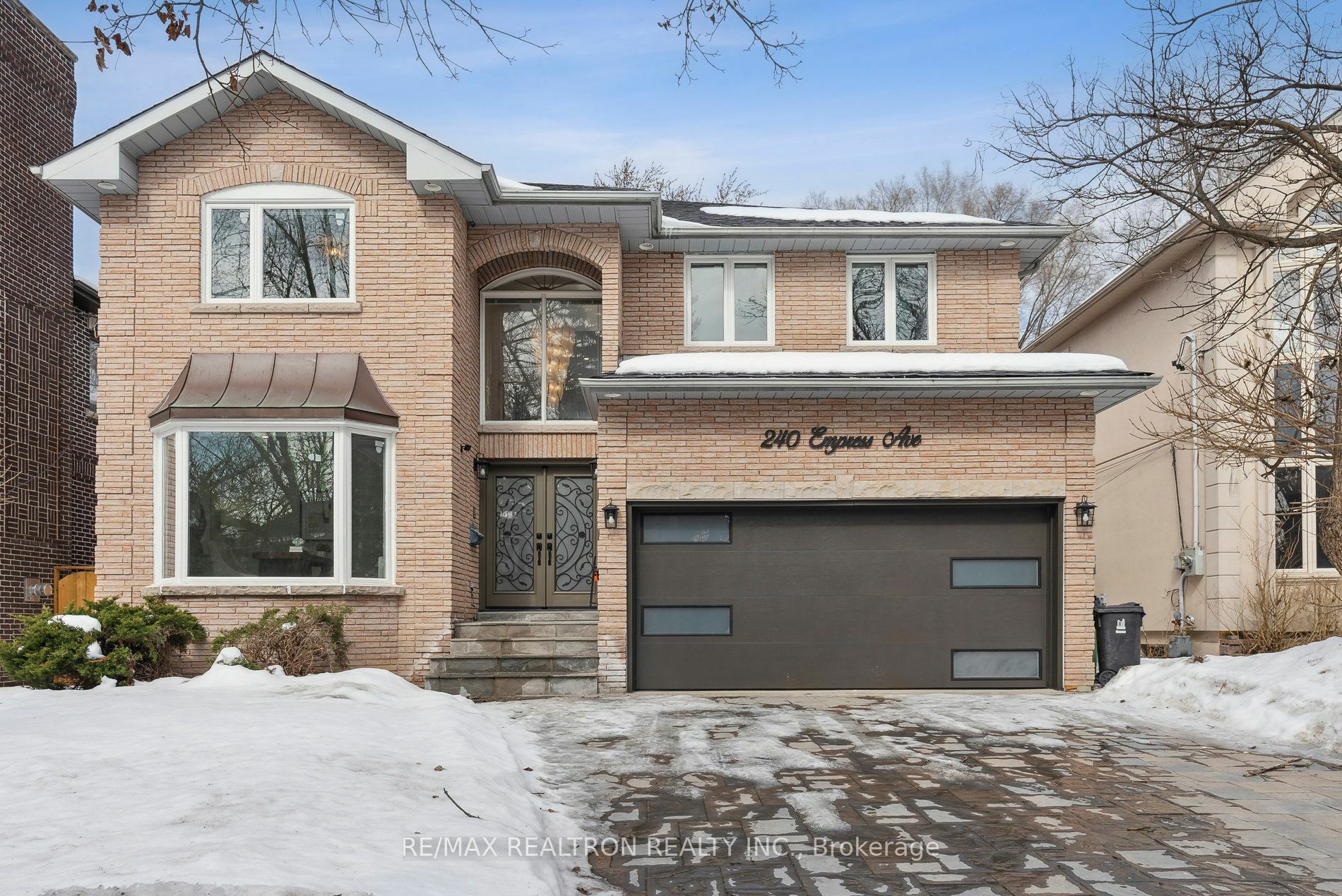 Property Photo:  240 Empress Avenue  ON M2N 3T9 