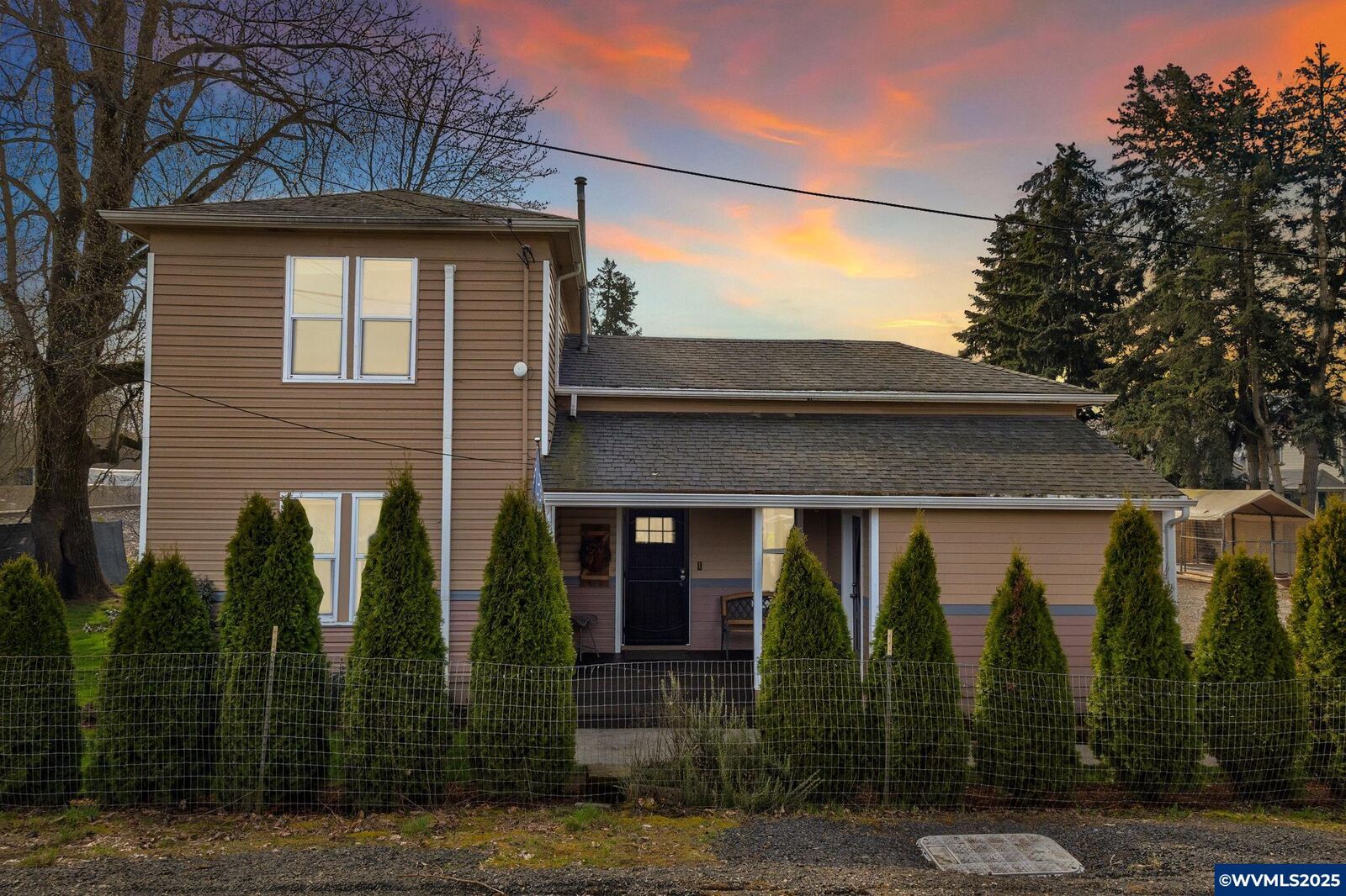 Property Photo: 390 North Av OR 97352