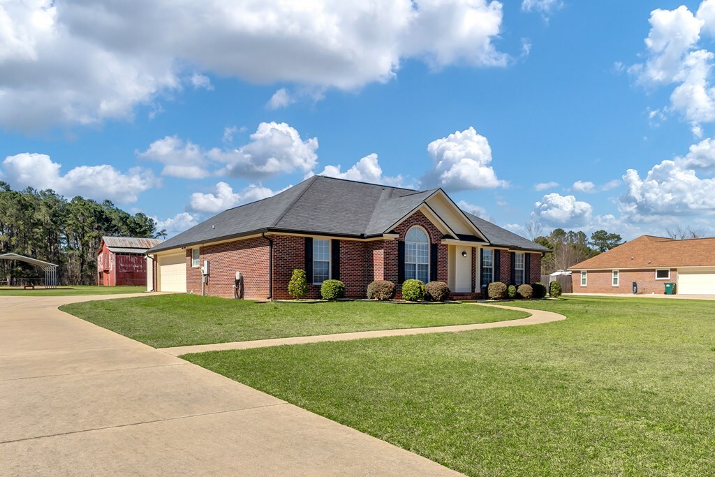 Property Photo:  116 Tomlinson Court  GA 31763 