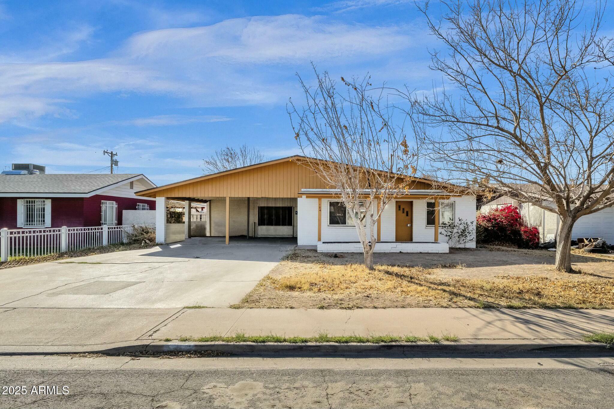 Property Photo: 104 S Doran -- AZ 85204