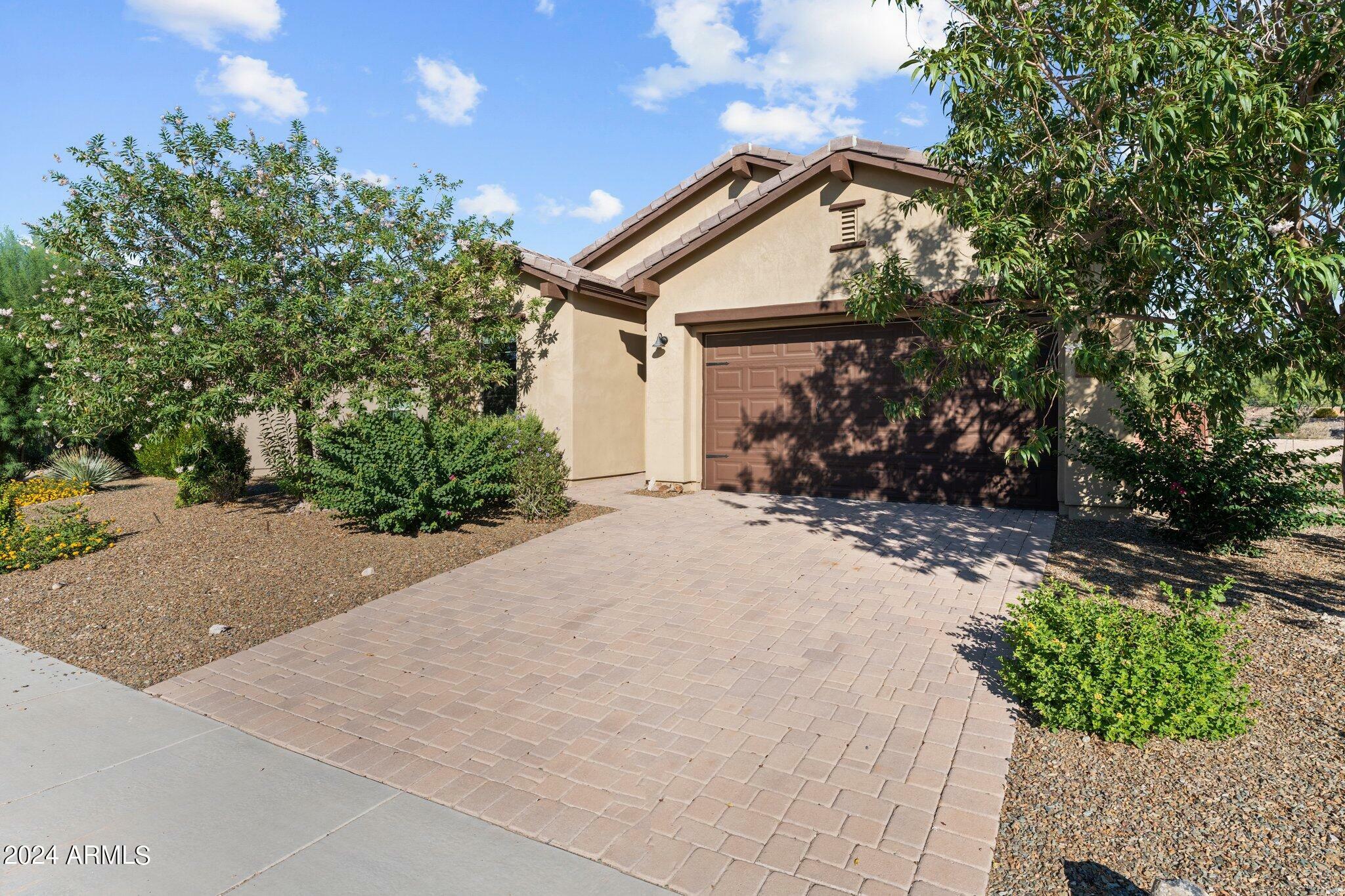 Property Photo: 4274 Sawbuck Way AZ 85390