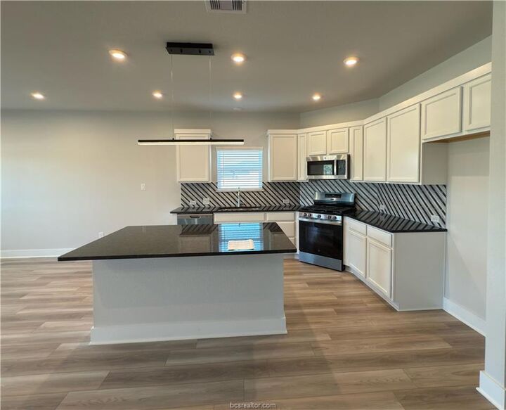 Property Photo:  6410 Raleigh Loop  TX 77845 
