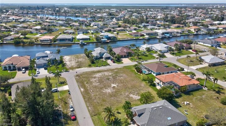 Property Photo: 138 SW 34th Ave FL 33991