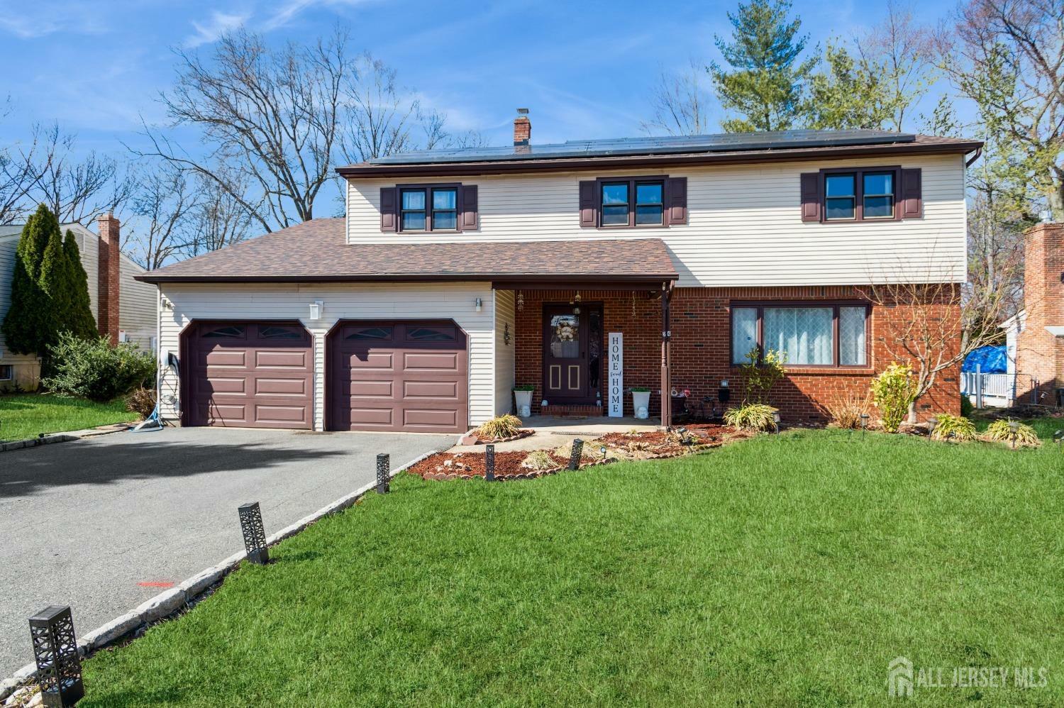 Property Photo:  24 Sandalwood Drive  NJ 08820 