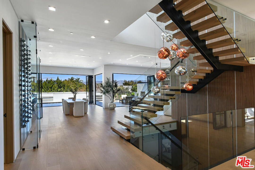 Property Photo: 13015 Greenleaf St CA 91604