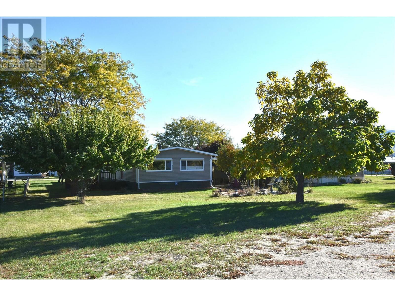Property Photo: 2727 Lakeshore Road 48 BC V1H 1X5