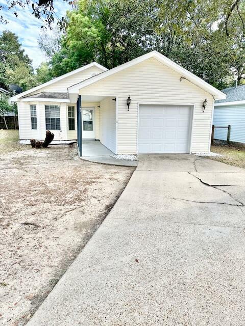Property Photo: 49 SE Park Circle FL 32548