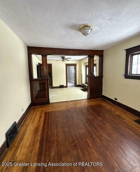 Property Photo:  1024 Porter Street  MI 48906 