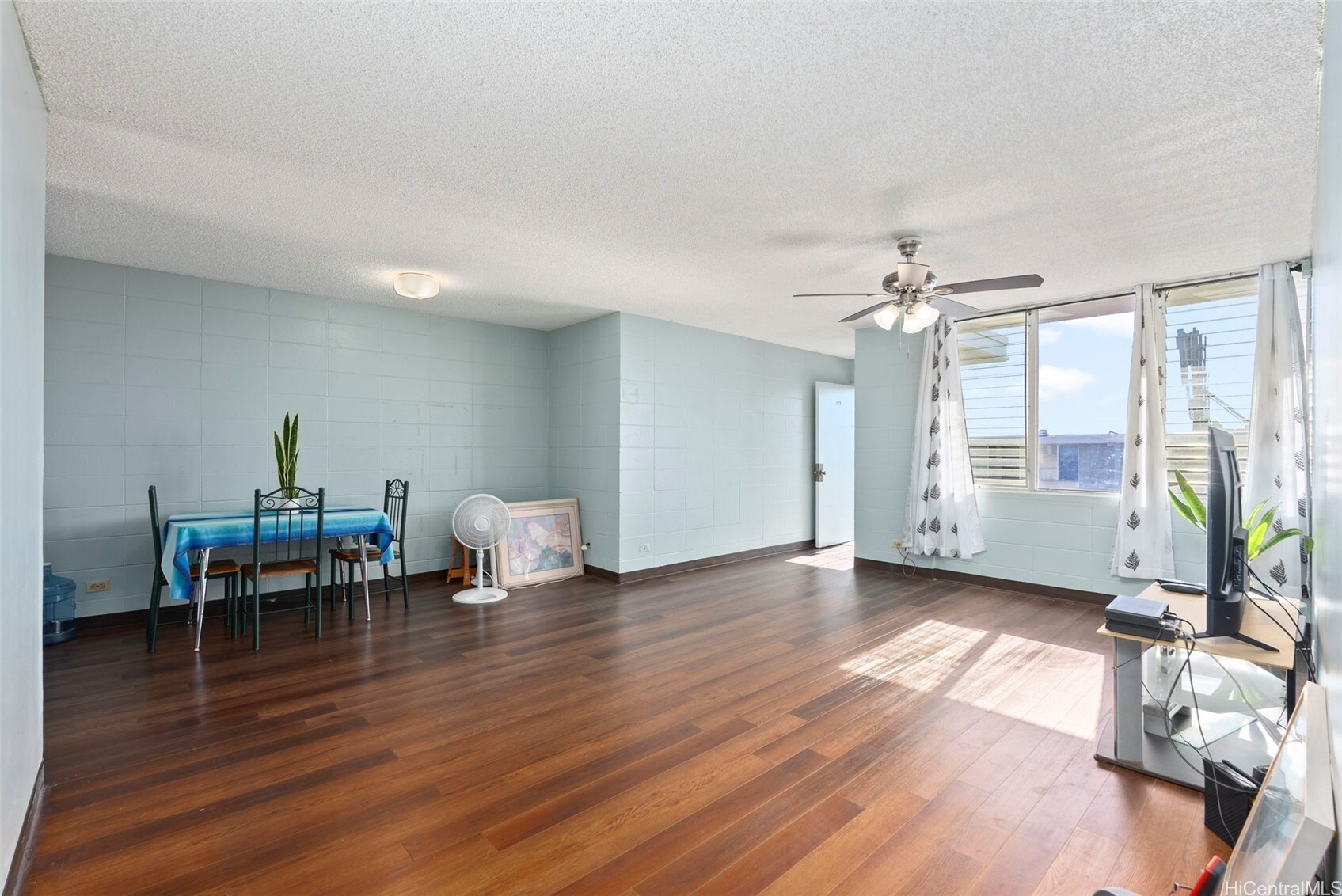 Property Photo:  94-246 Leoku Street E306  HI 96797 