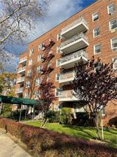 Property Photo: 415 Gramatan Avenue 6J NY 10552
