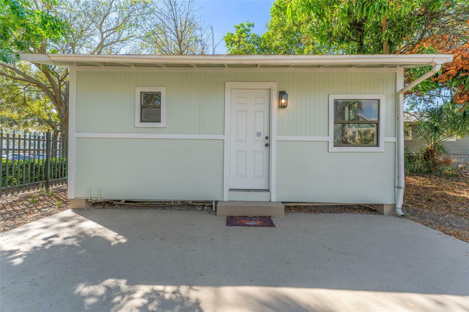 Property Photo:  2022 N 11th Street B  FL 33605 