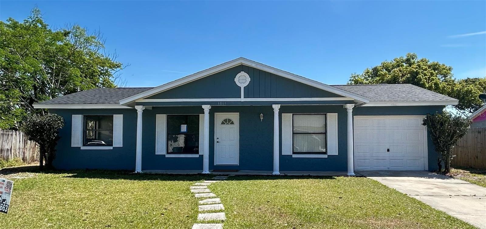 Property Photo: 4861 Haines Circle FL 32822