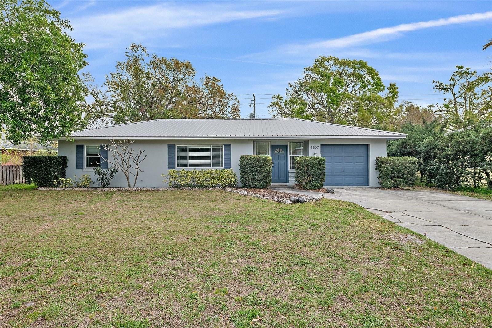 Property Photo:  1507 30th Street W  FL 34205 