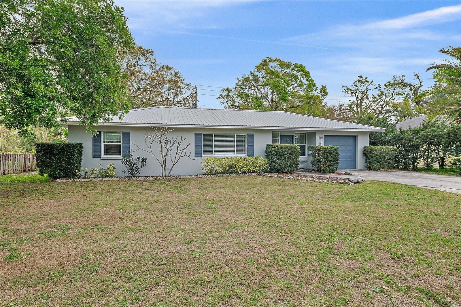 Property Photo: 1507 30th Street W FL 34205