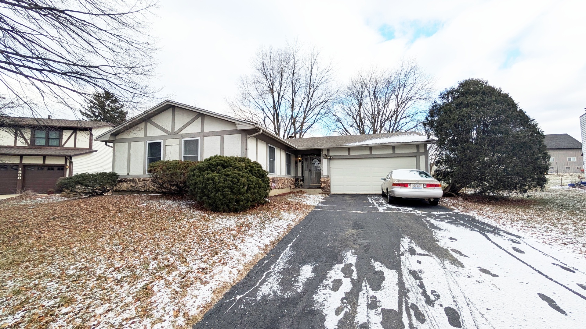 Property Photo: 1340 Vaughn Court IL 60504