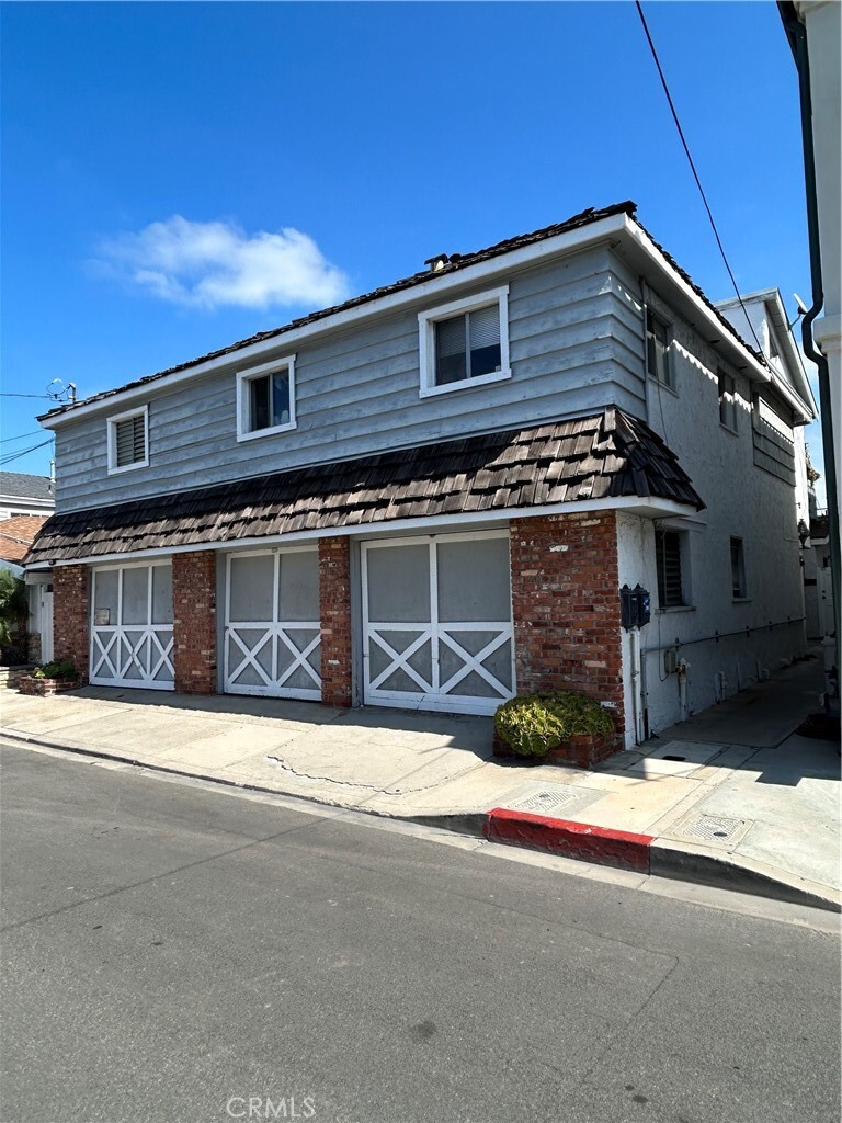 Property Photo:  3602 Marcus Avenue  CA 92663 