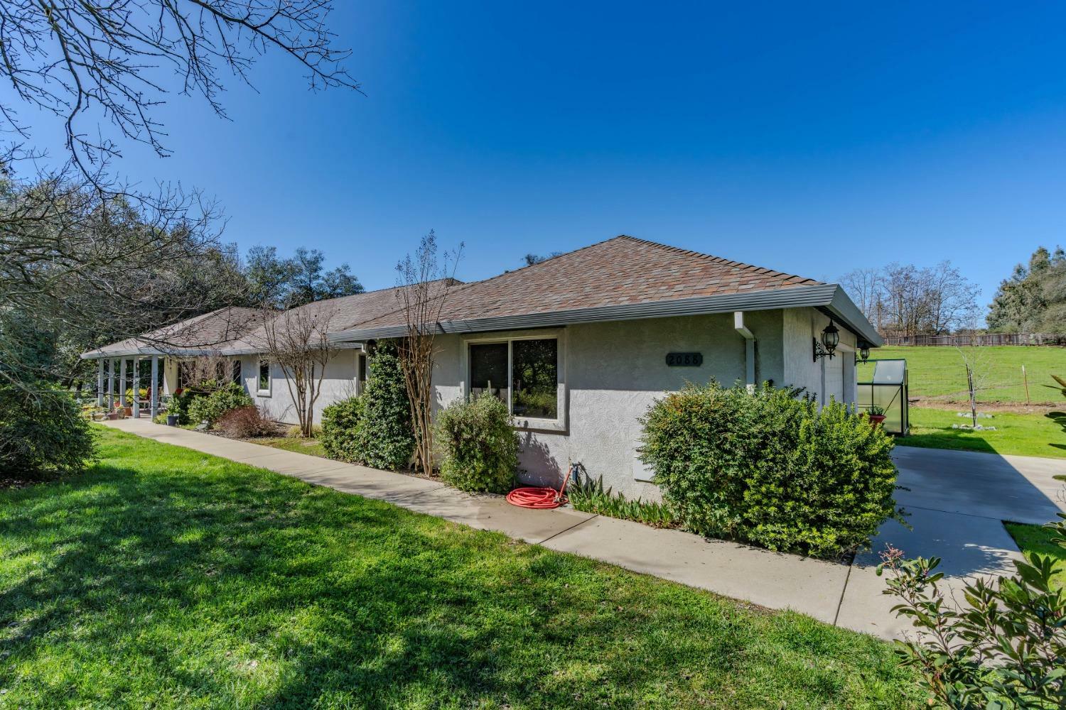 Property Photo: 2088 Blake Lane CA 95252