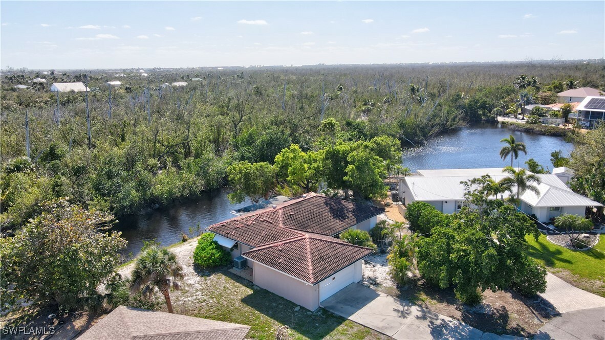 Property Photo:  1812 Ibis Lane  FL 33957 