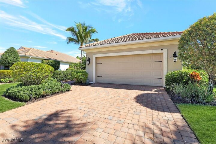 Property Photo: 14531 Manchester Drive FL 34114