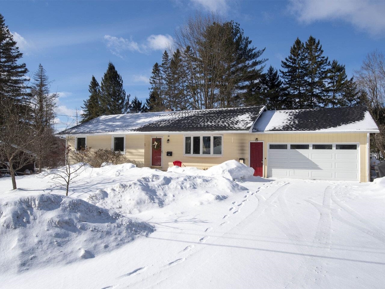 Property Photo: 10 Greenfield Terrace VT 05602