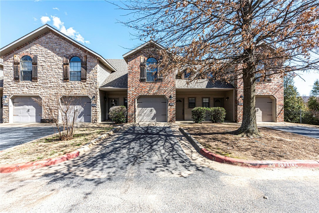 3541 W Chevaux Drive  Fayetteville AR 72704 photo