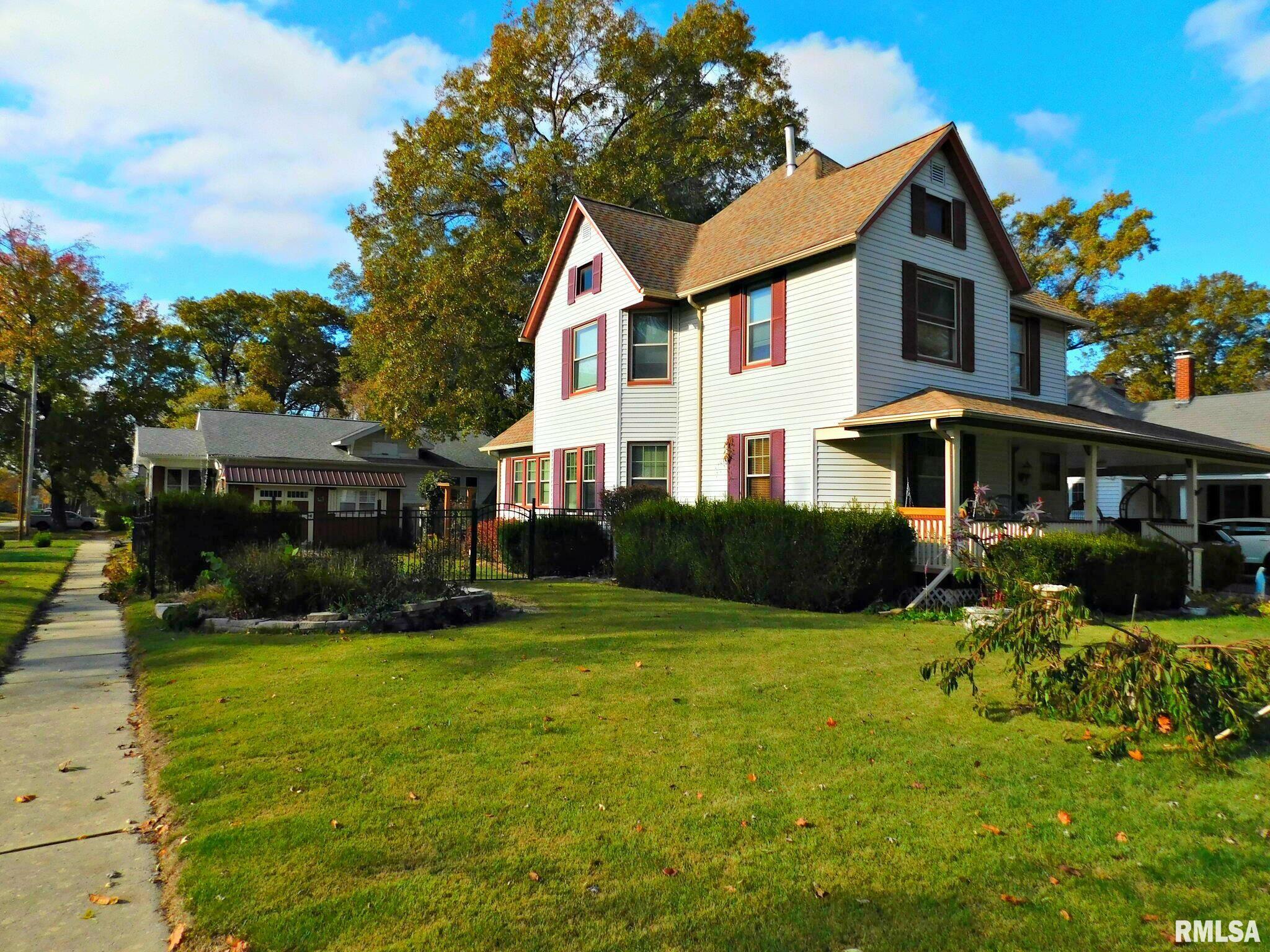 Property Photo:  538 S Sycamore Street  IL 62801 