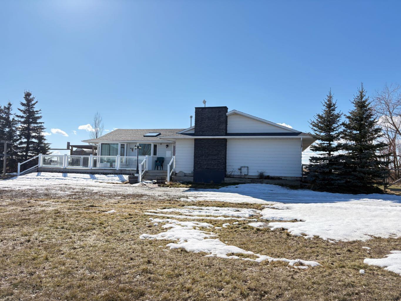 Property Photo: 254009 Township Road 252 AB T1P 1K5