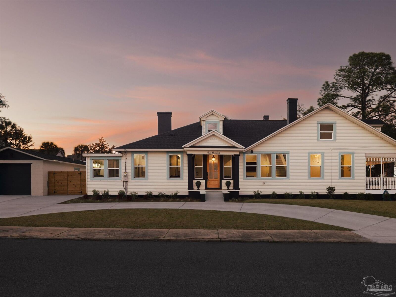 Property Photo: 200 W Wright St FL 32501