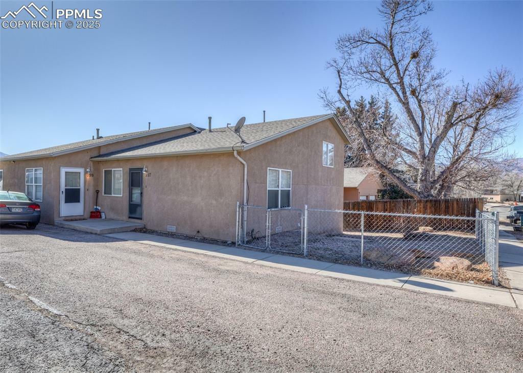 Property Photo:  997 Magnolia Street  CO 80907 