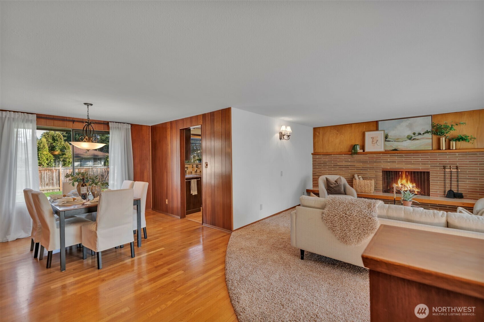 Property Photo: 818 Maplewood Avenue WA 98030