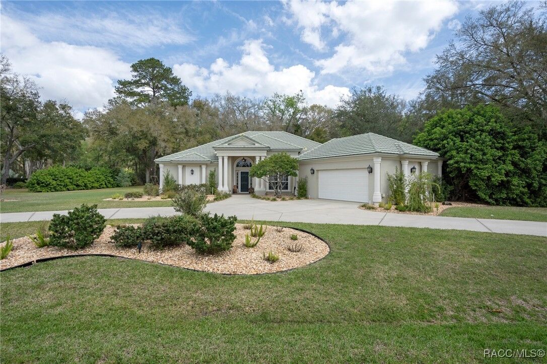 Property Photo:  4091 N Baywood Drive  FL 34442 