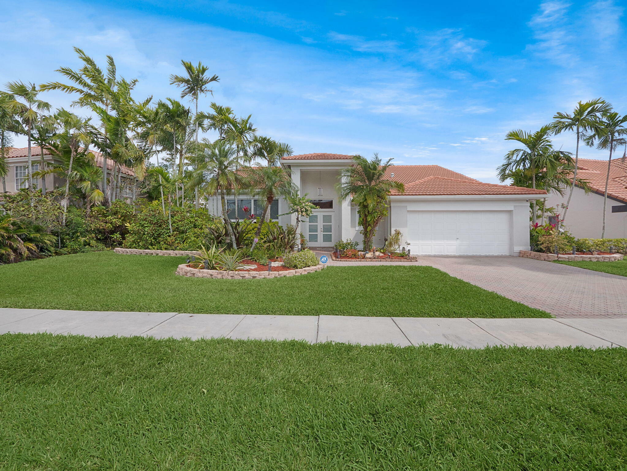 Property Photo: 1311 NW 193rd Avenue FL 33029