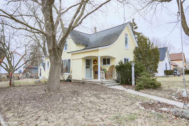 Property Photo:  73341 Floral Street  MI 48005 