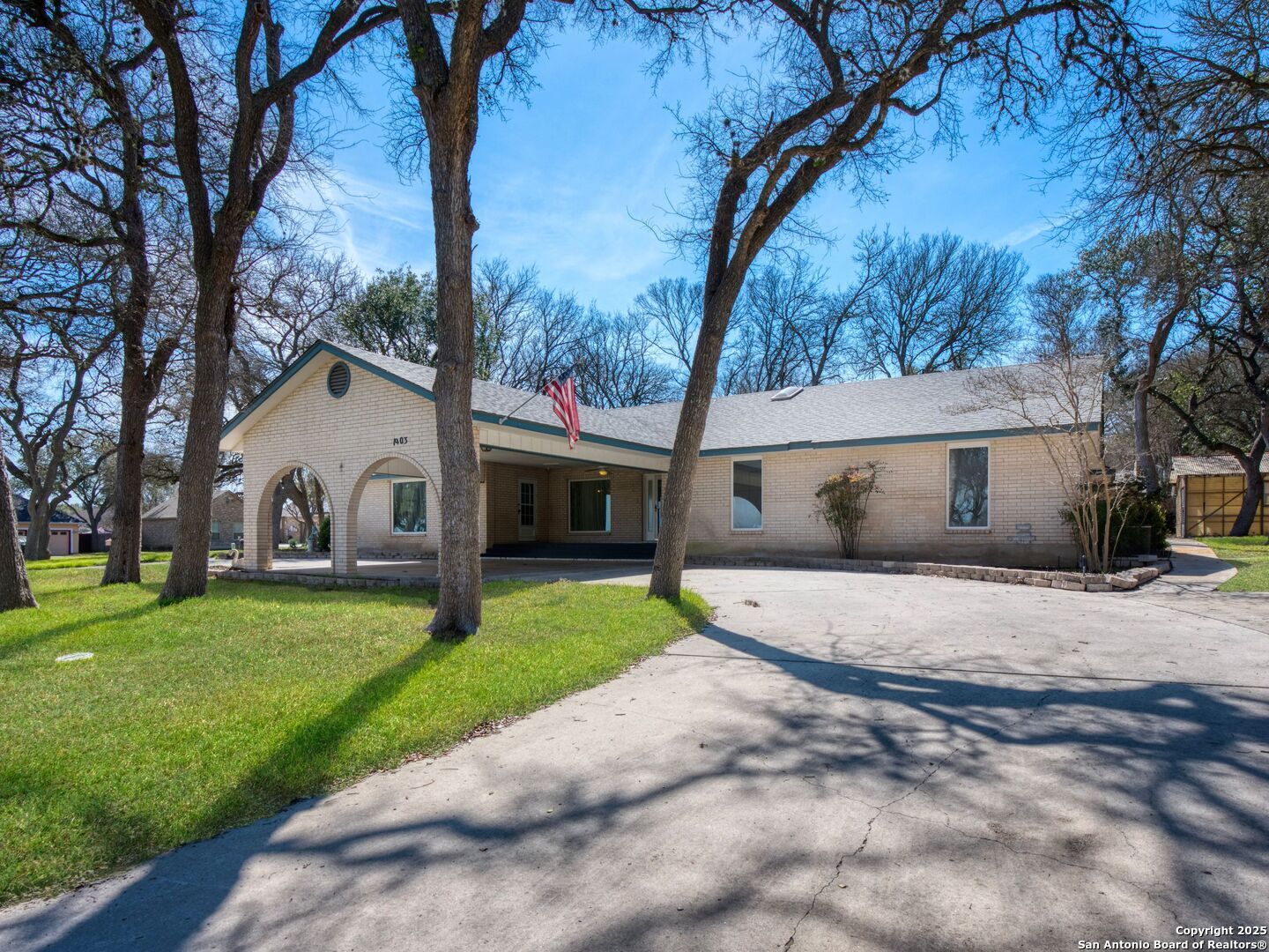 Property Photo: 1903 Town Creek TX 78108