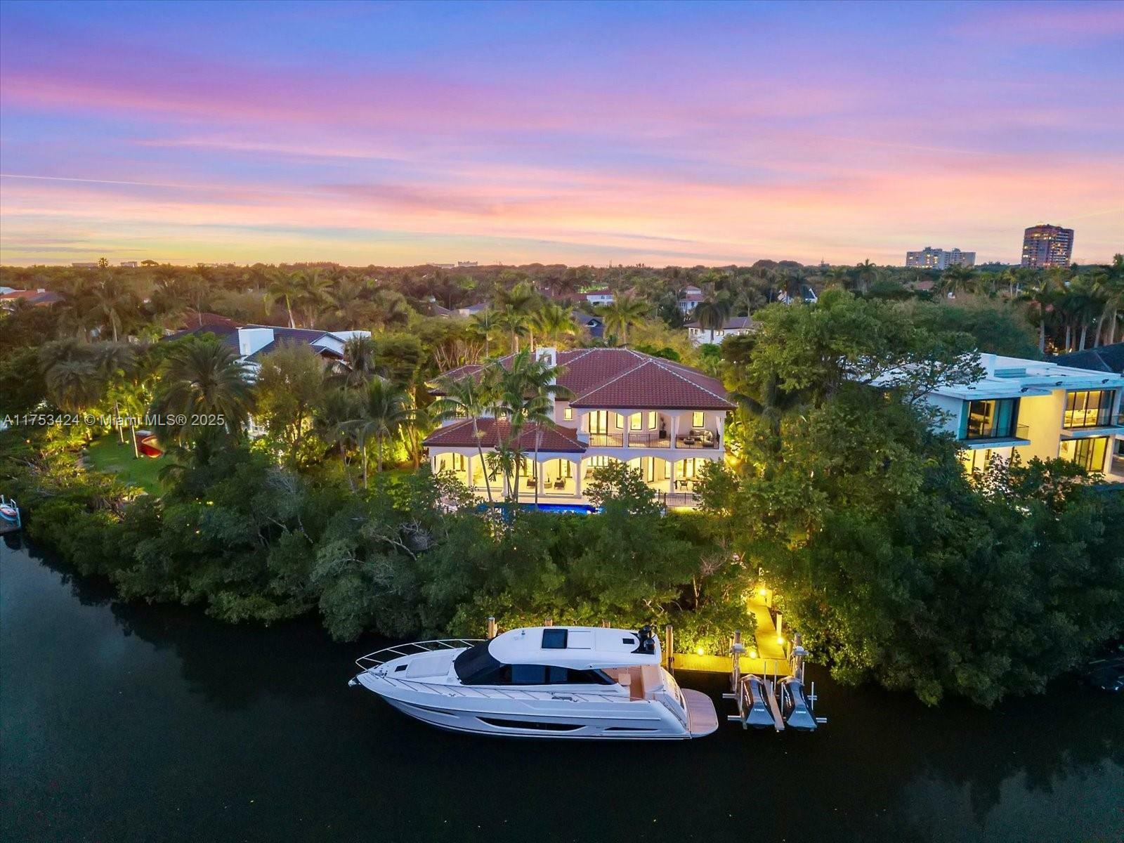 Property Photo: 136 Paloma Dr FL 33143