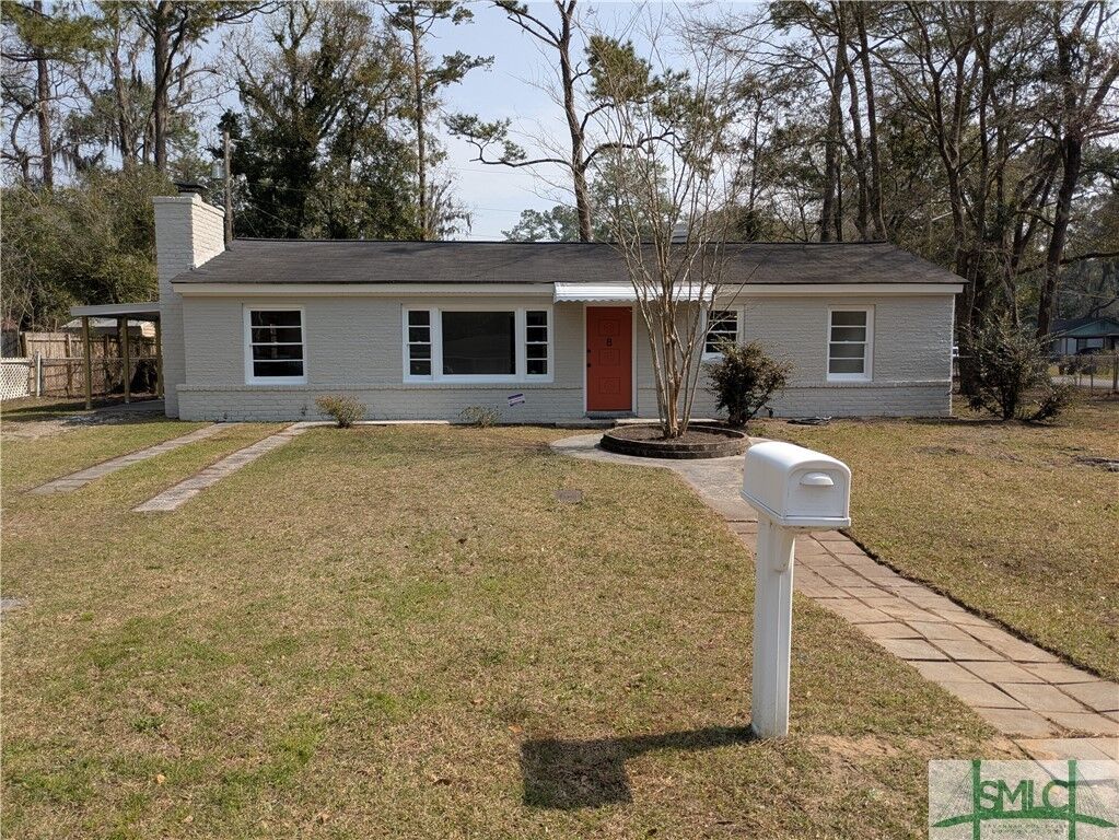 Property Photo: 8 Lawrence Drive GA 31406