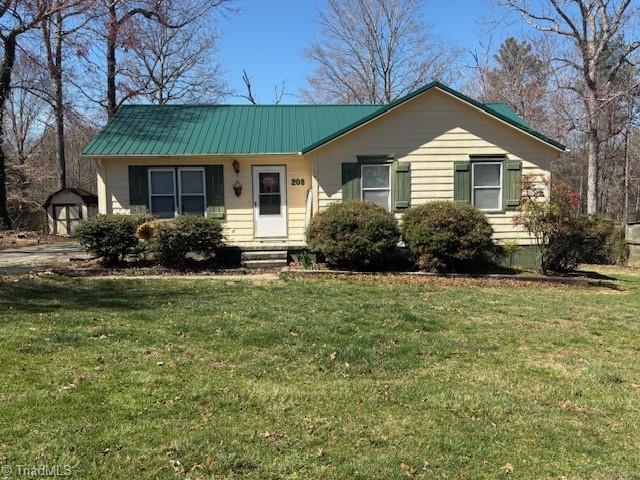 Property Photo: 208 Montieth Acres Road NC 28635
