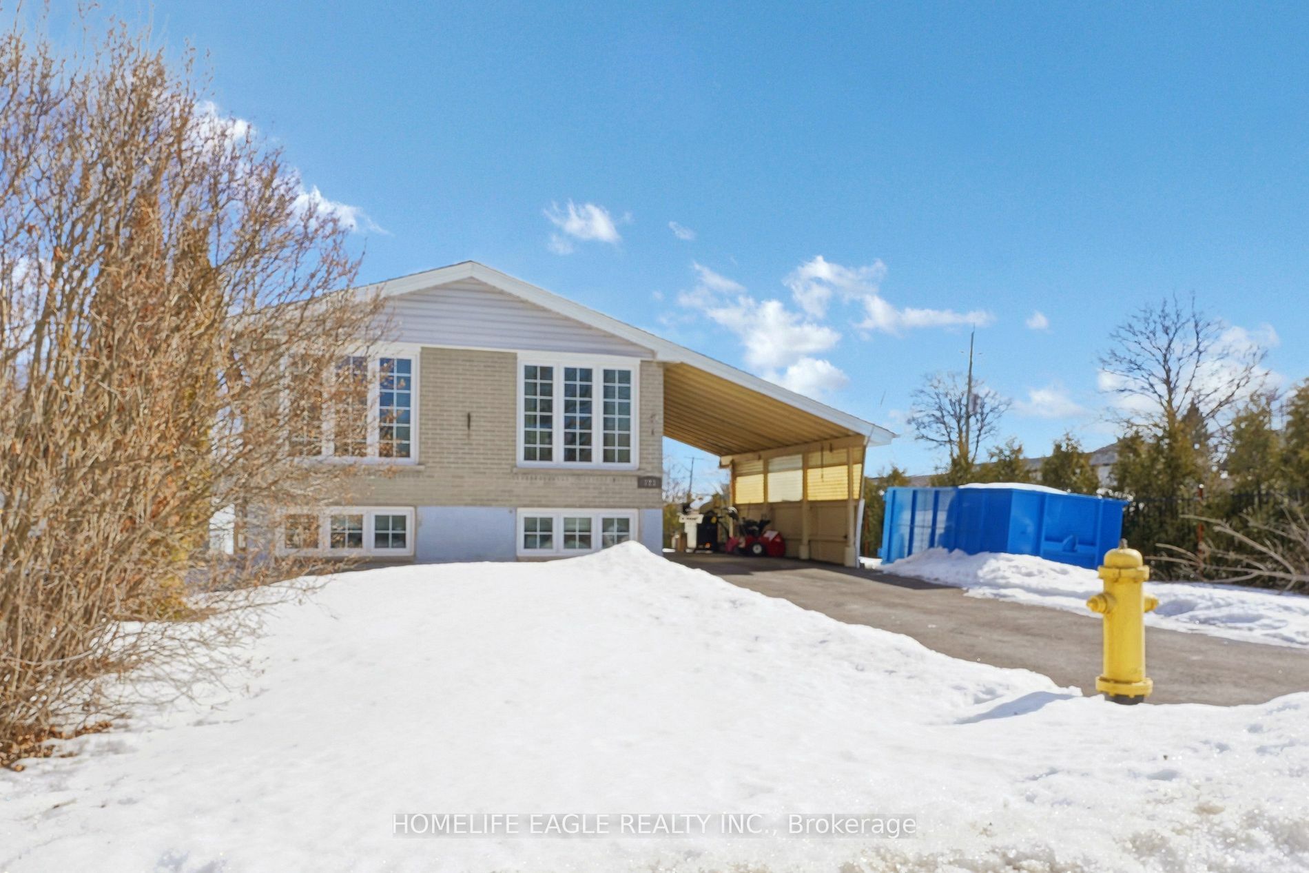 Property Photo:  723 Victory Dr  ON L1W 2S4 