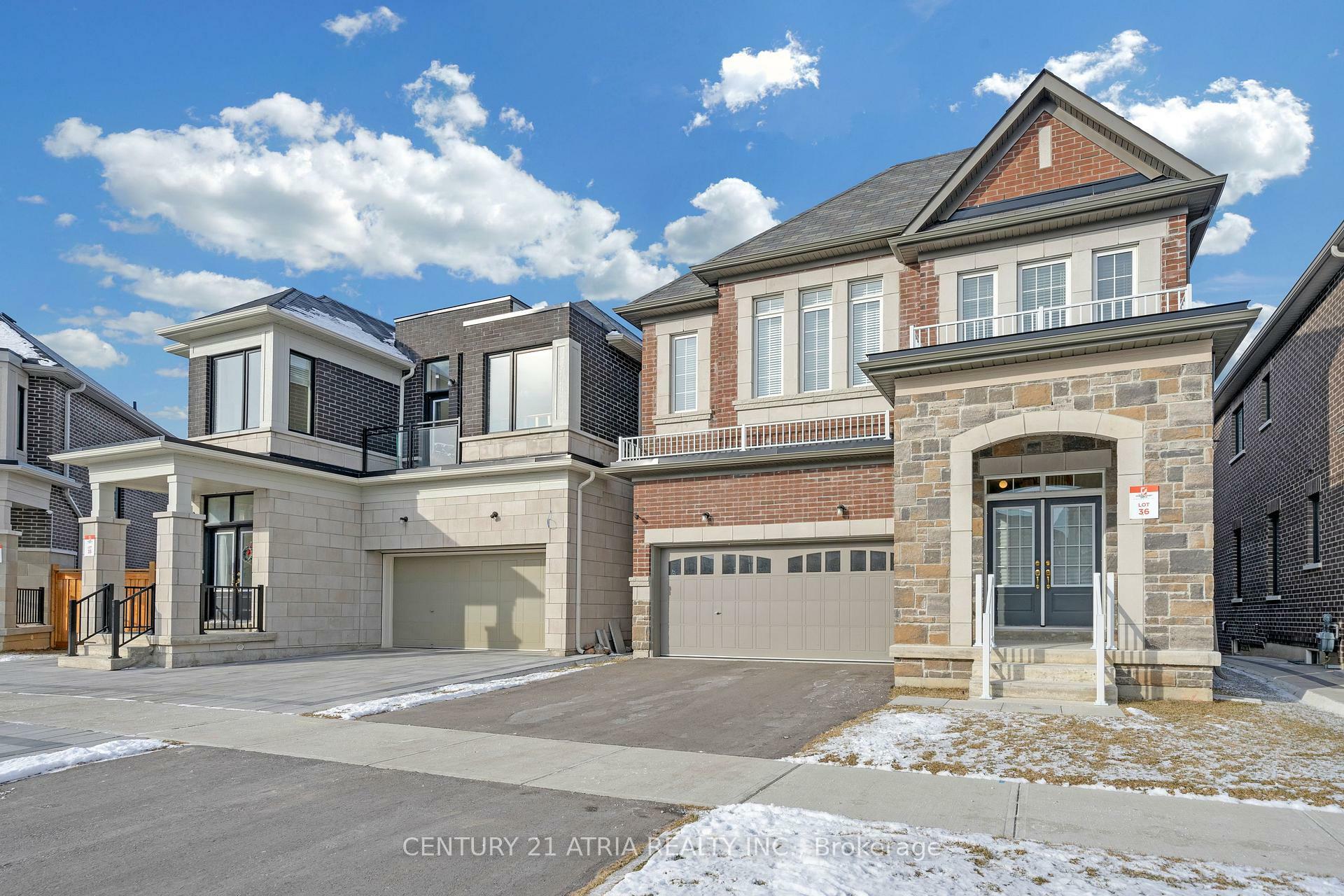 Property Photo: 156 Hartney Dr ON L4S 0L1
