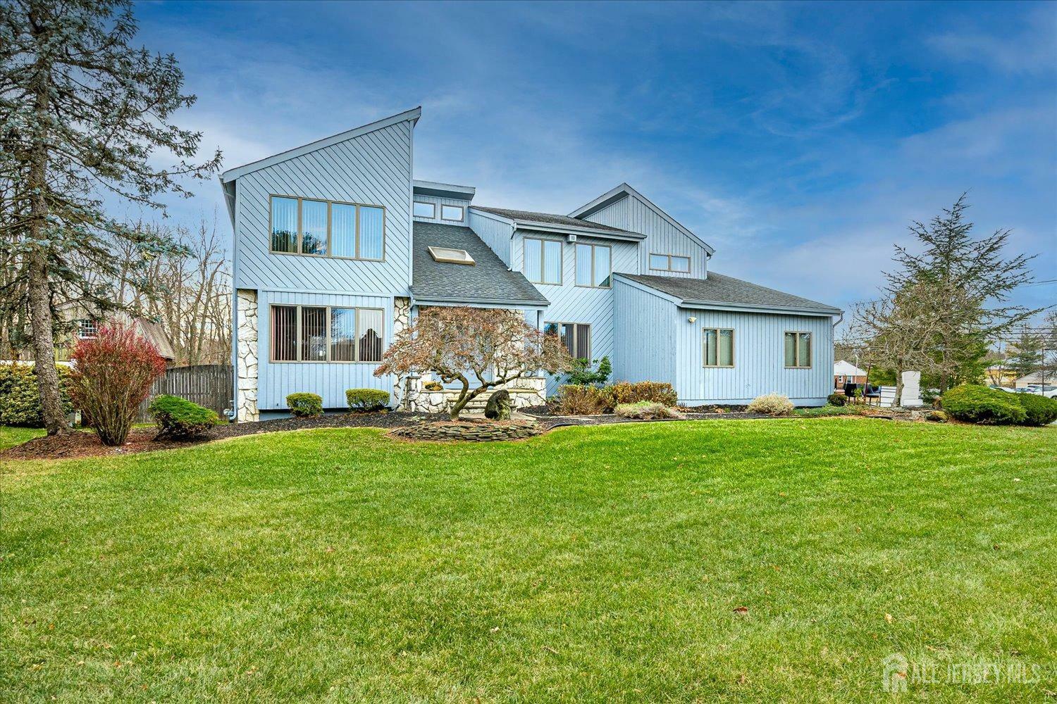 1 Peppermint Hill Road  North Brunswick NJ 08902 photo