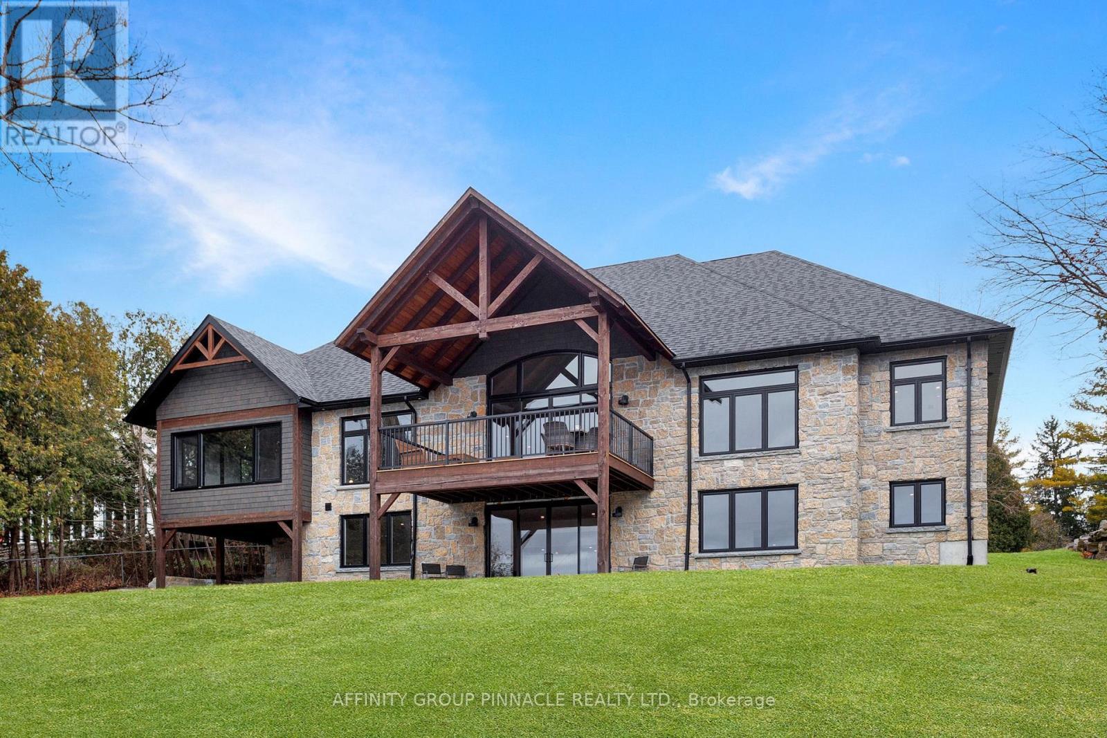 Photo de la propriété:  383 Snug Harbour Road  ON K9V 4R6 