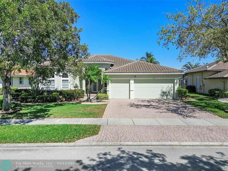 Property Photo:  5121 Kensington Cir  FL 33076 