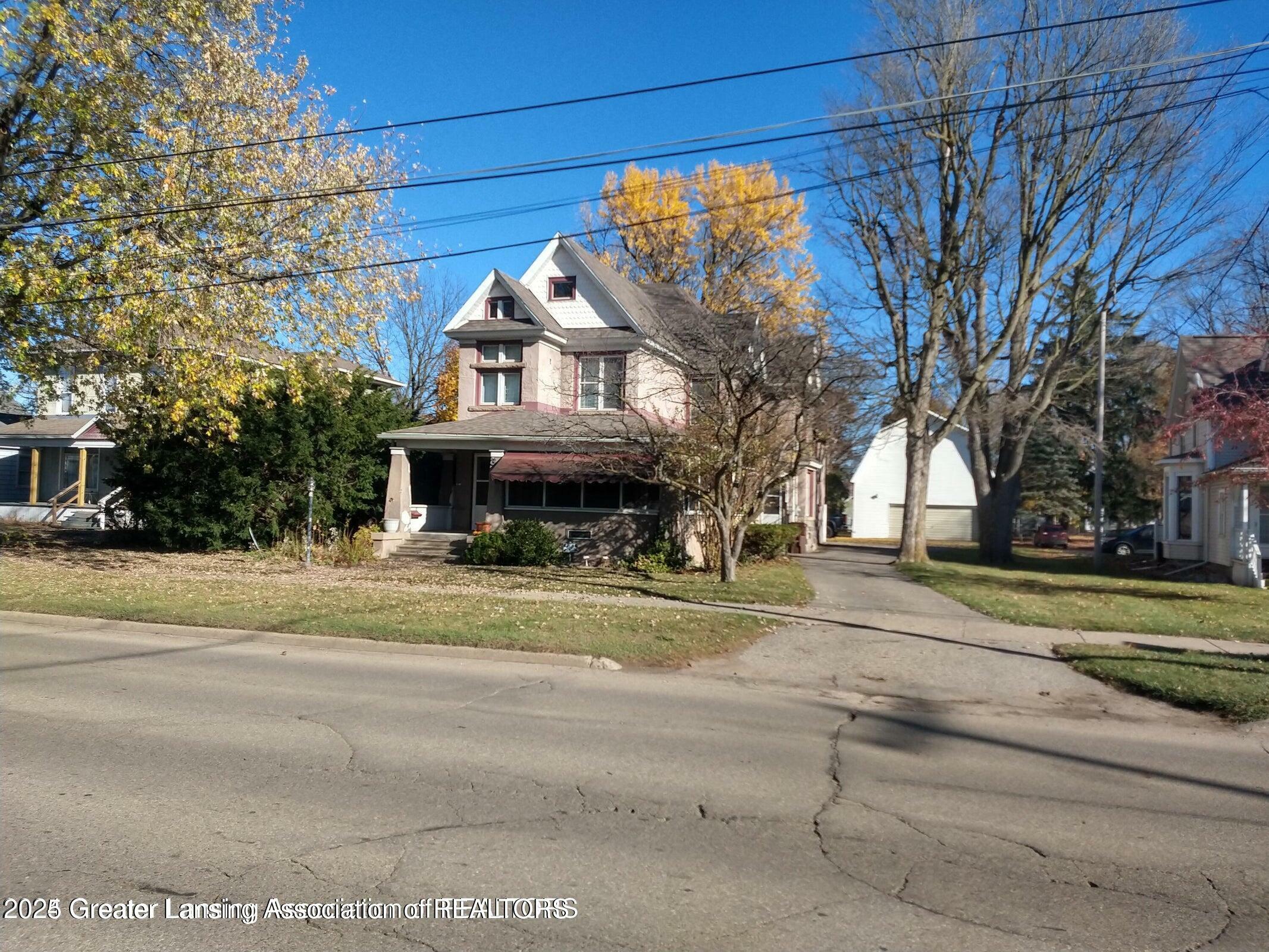 Property Photo: 337 S Cochran Avenue MI 48813