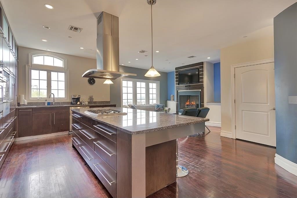 Property Photo: 9033 Wall St 5 NJ 07047