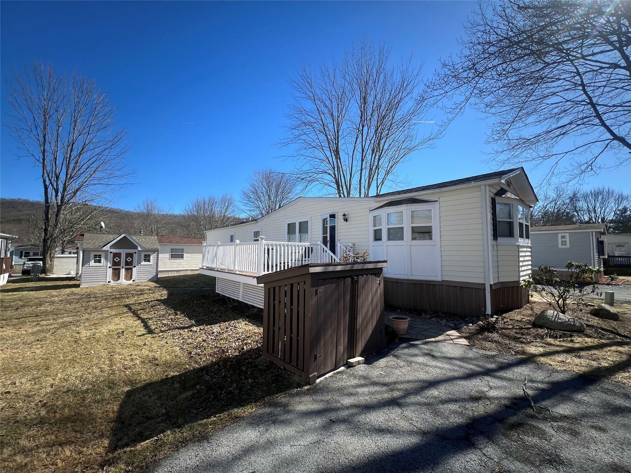 Property Photo:  3 Holly Ct  NY 10930 