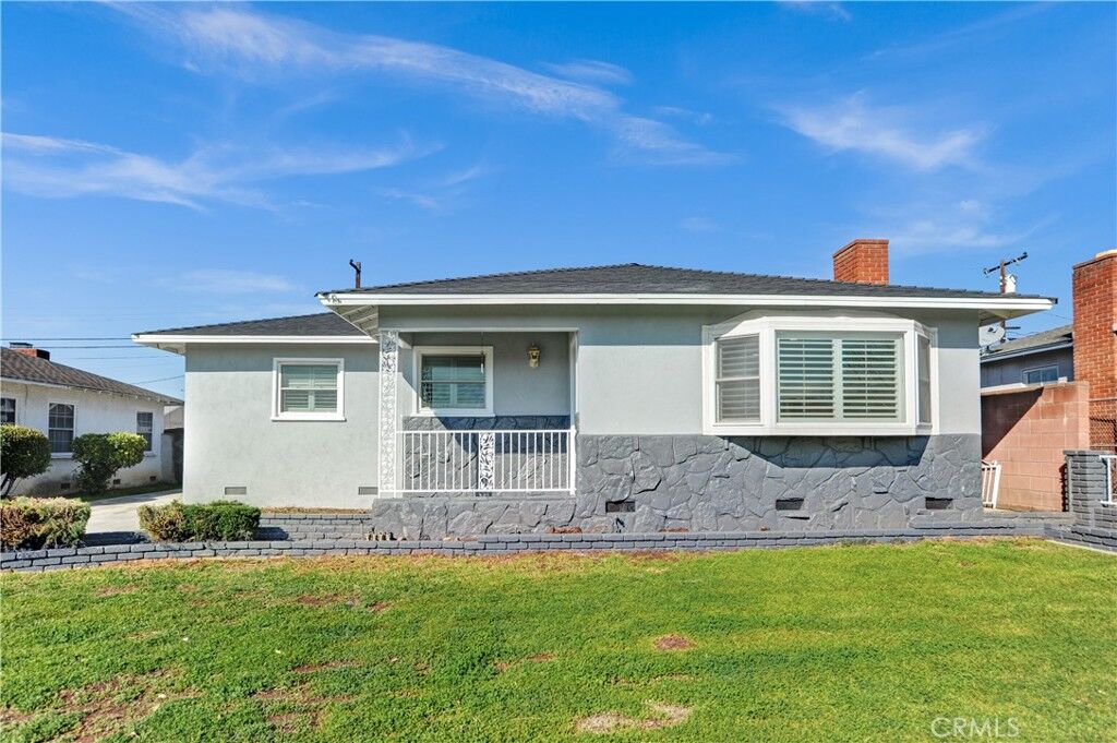 Property Photo:  1109 N Holmar Avenue  CA 91702 