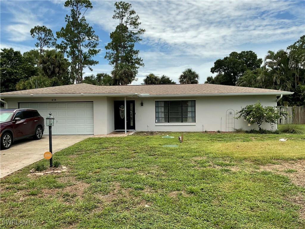 Property Photo: 213 Lake Avenue FL 33936