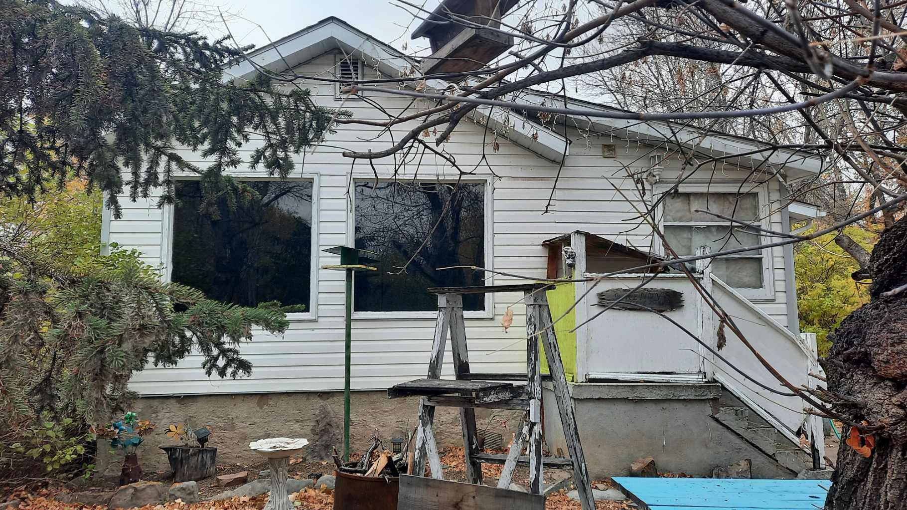 Property Photo: 227 6 Street AB T0J 1B0