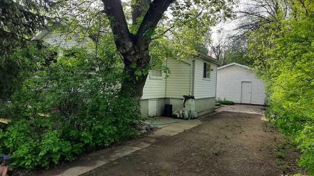 Property Photo: 227 6 Street AB T0J 1B0